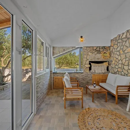 Holiday home Lovely In