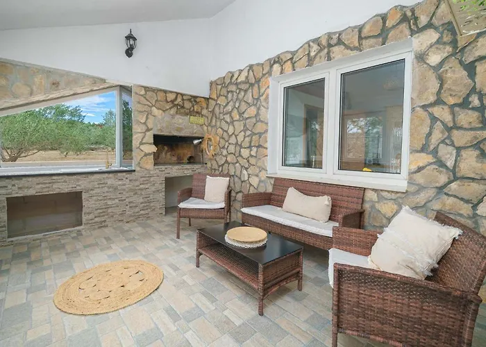 בית נופש Lovely In