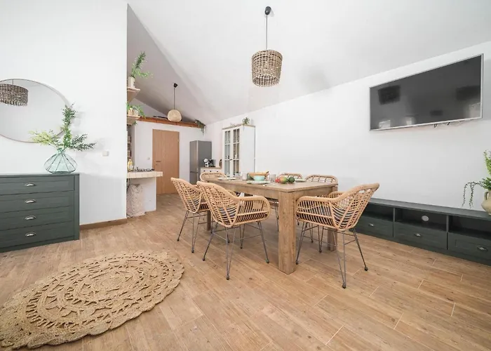 בית נופש Lovely In וודיצה